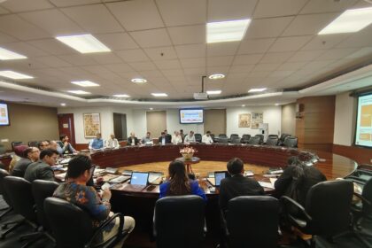 Hari pertama kunjungan delagasi DEN ke India